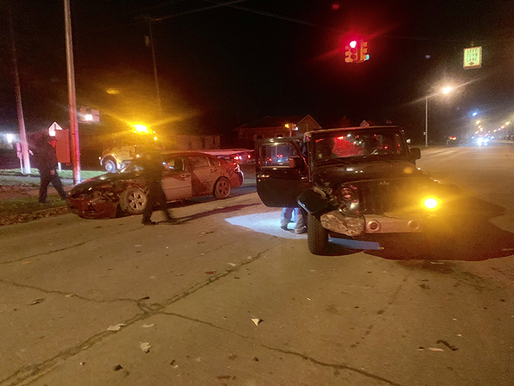 Injuries unclear after crash News, Sports, Jobs The